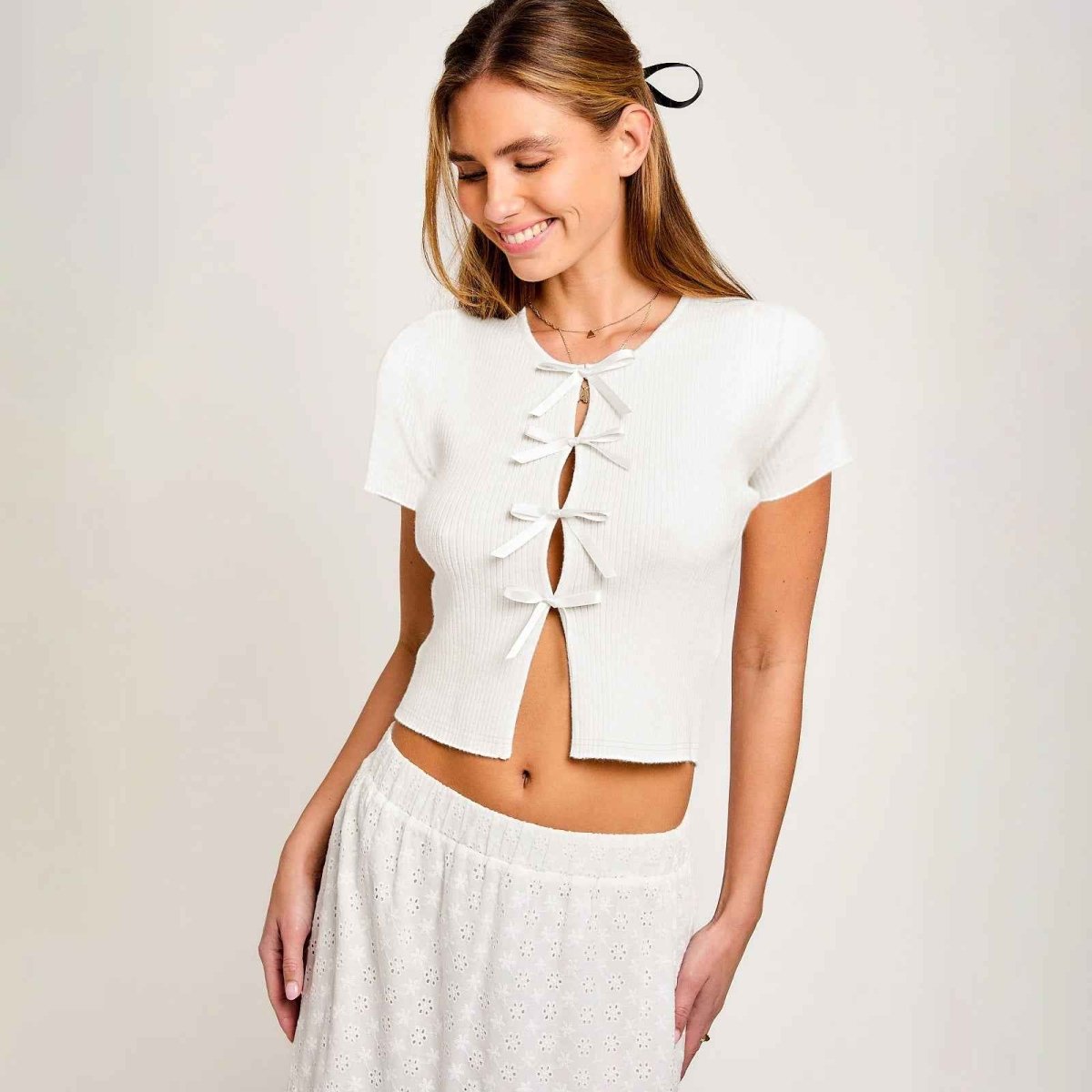 Frauen Top Kurzarm mit Satin Bändern