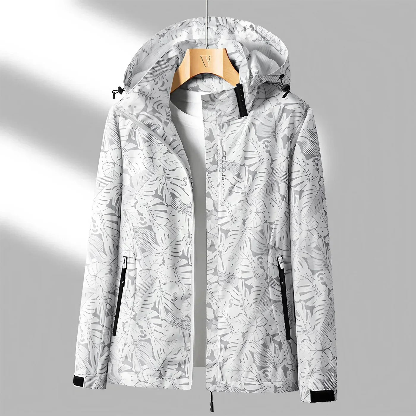 Praktische Outdoor-Jacke mit Kapuze und stylischem Druck