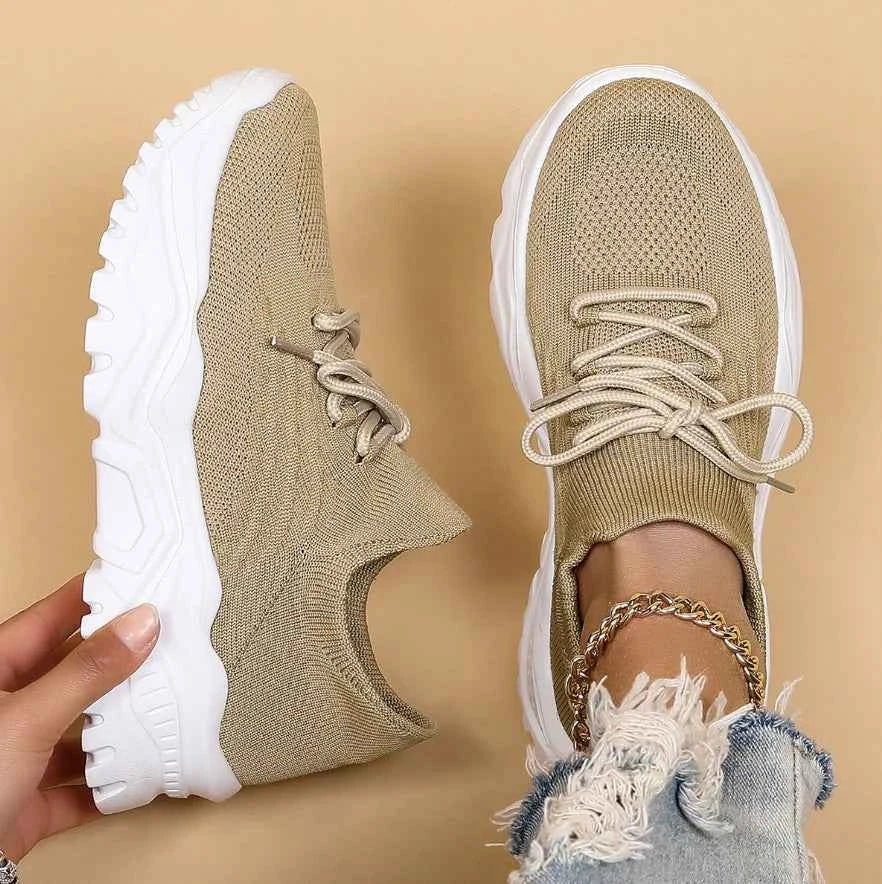 Stilvolle Plateau Sneaker