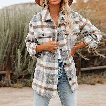 Große Wolljacke Damen Übergröße Karo Muster