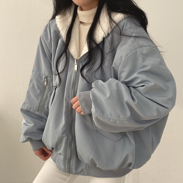 Praktische Damen Winterjacke mit Kapuze