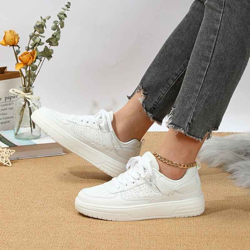 Ruby - Retro Sneaker mit dicken Sohlen und bunten Akzenten