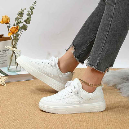 Ruby - Retro Sneaker mit dicken Sohlen und bunten Akzenten