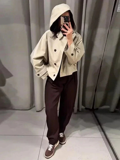 Stylischer Trenchcoat mit Kapuze