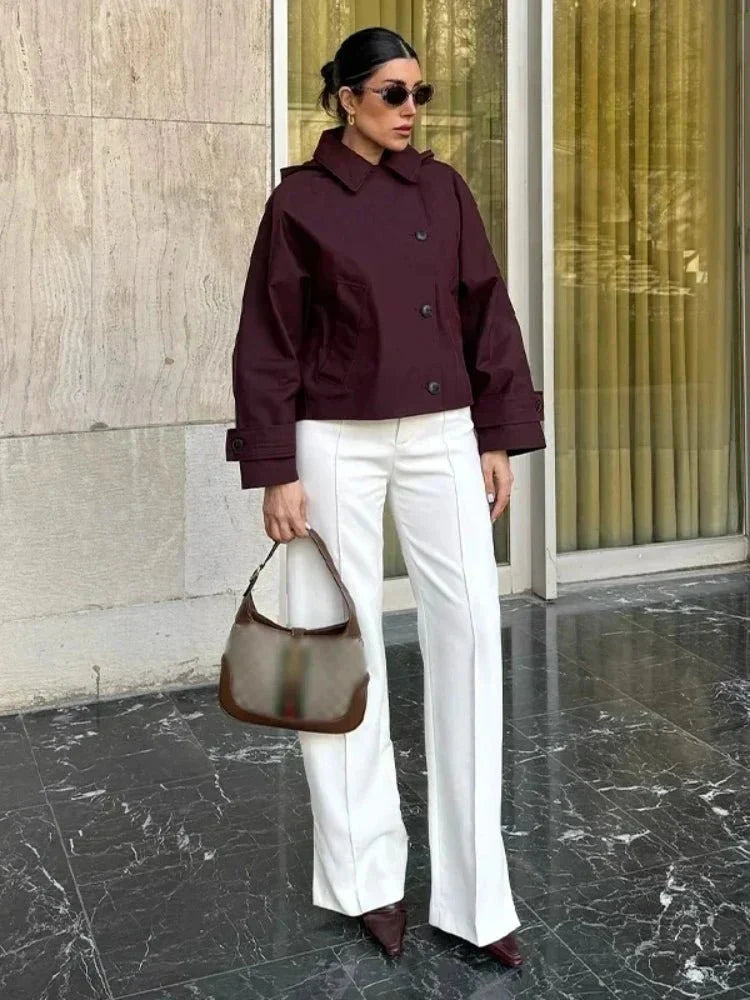 Stylischer Trenchcoat mit Kapuze