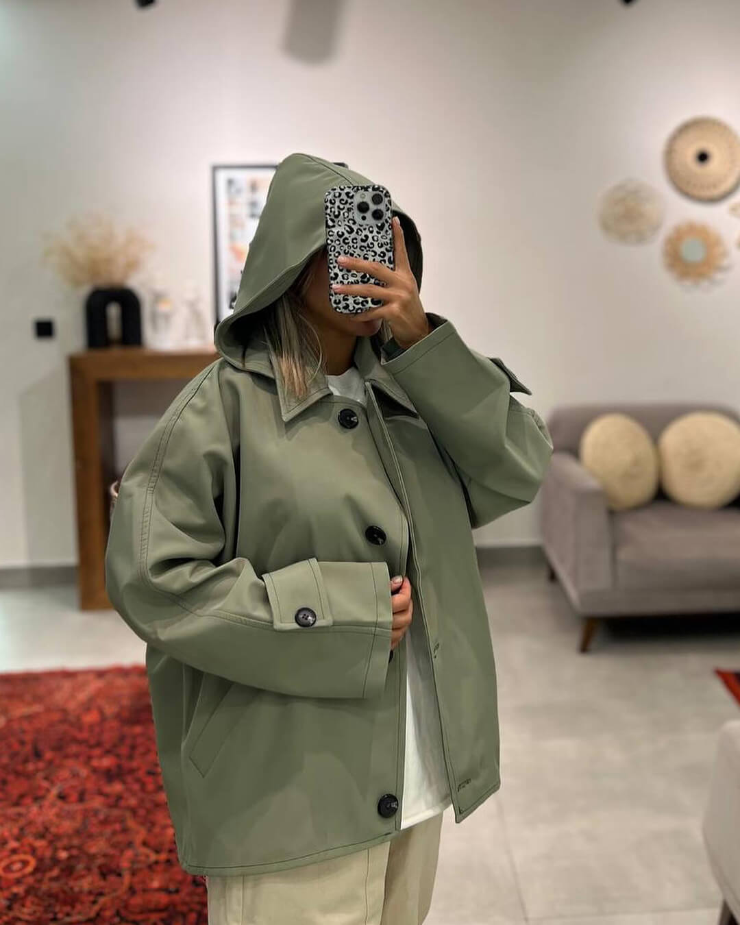 Praktische Windbreaker Jacke mit Kapuze