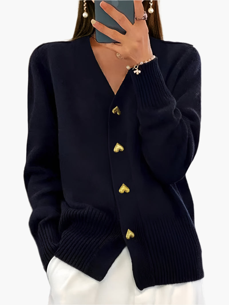 Stilvoller Cardigan mit Herzknöpfen - Damen Strickpullover Elegant - IdealeKleiden