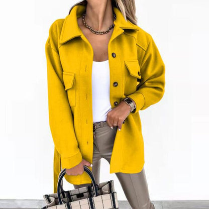 Stilvolle Damenjacke Wolle Look Modern