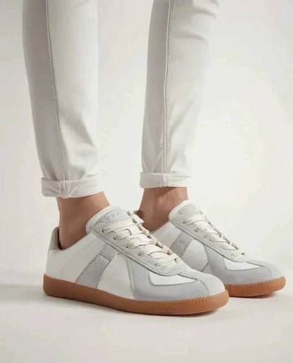 Stilvolle Minimal Sneaker Männer