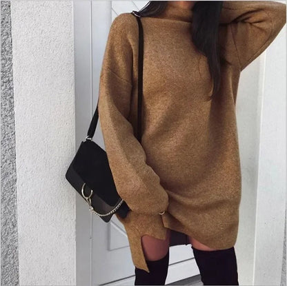 Übergrößes Strickkleid Rollkragen Modell