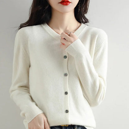 Weiches Frauenkleid | Gestrickter Pulli mit V-Ausschnitt