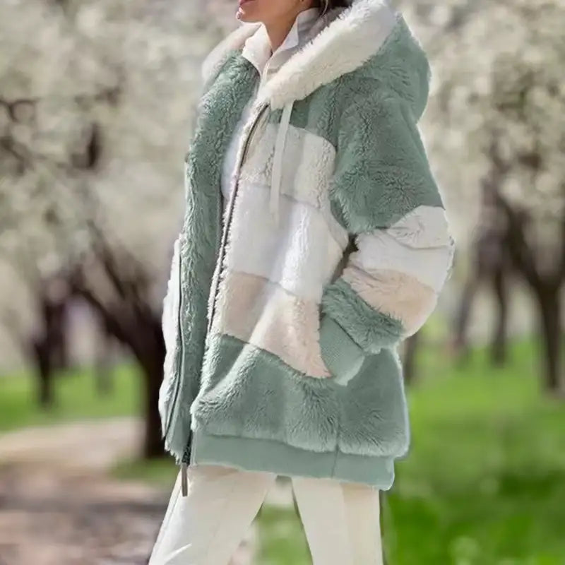 Weiche Fleecejacke mit Kapuze Sportlich