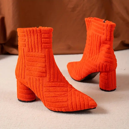 Stilvolle Damenstiefel Mit Blockabsatz