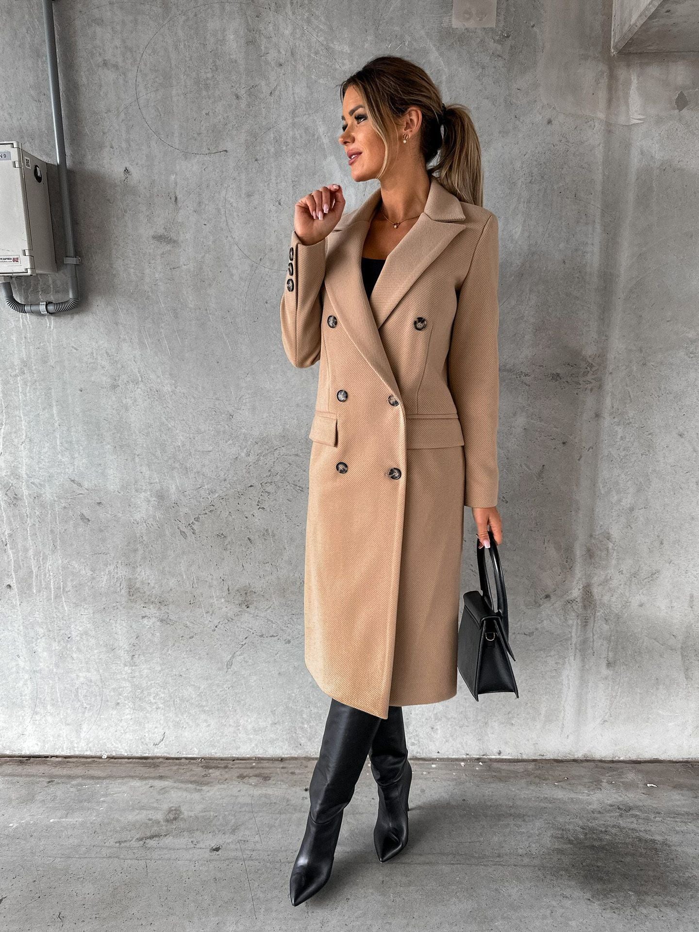 Eleganter Damen Wollmantel Lang Tailliert